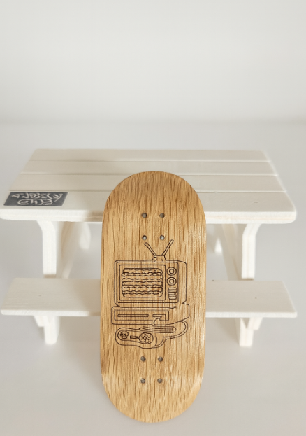 36mm Retro Gamer - White Oak