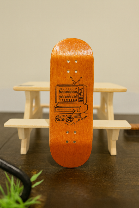 32mm Retro Gamer - Red-Orange