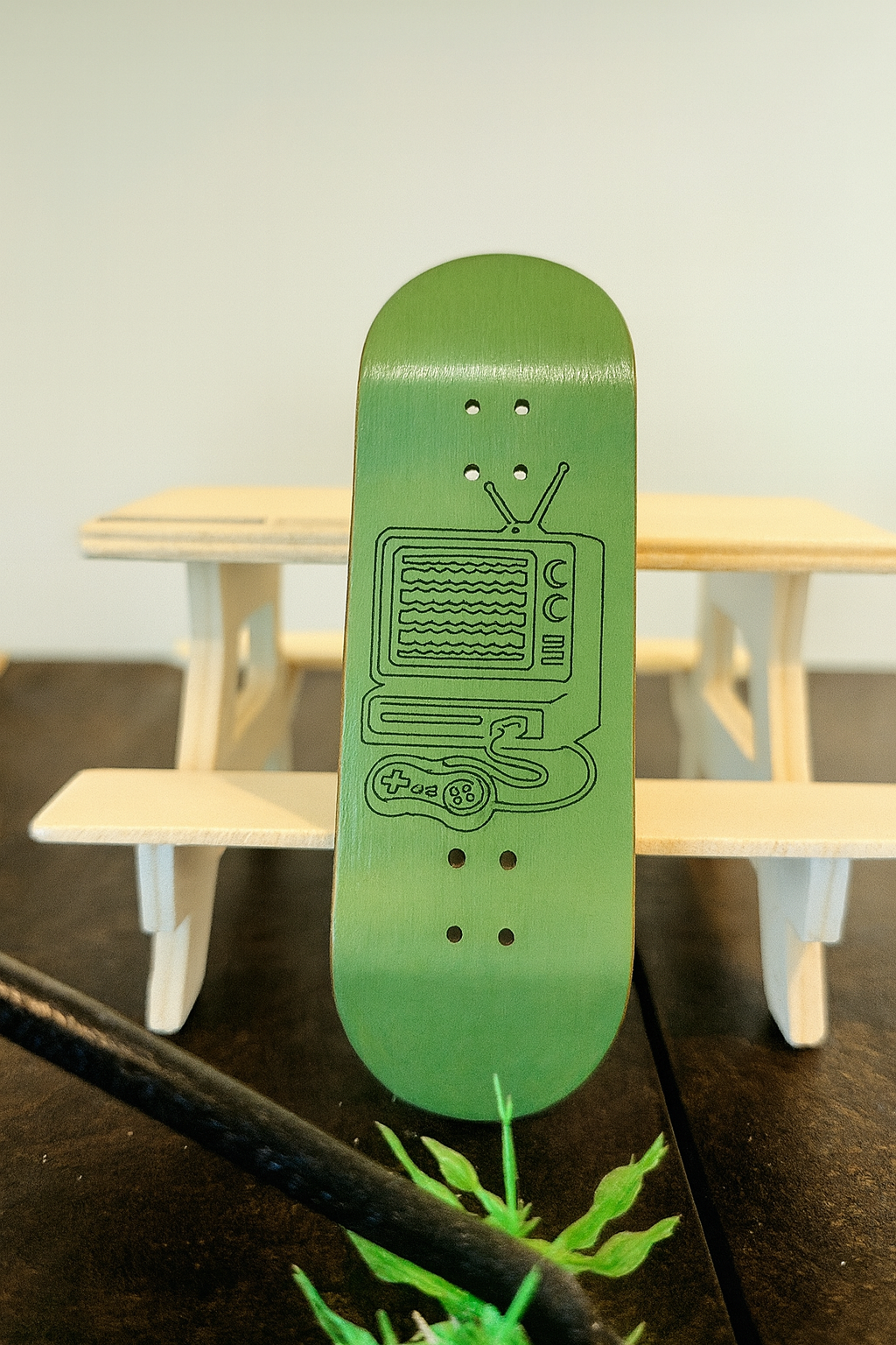 32mm Retro Gamer - Green