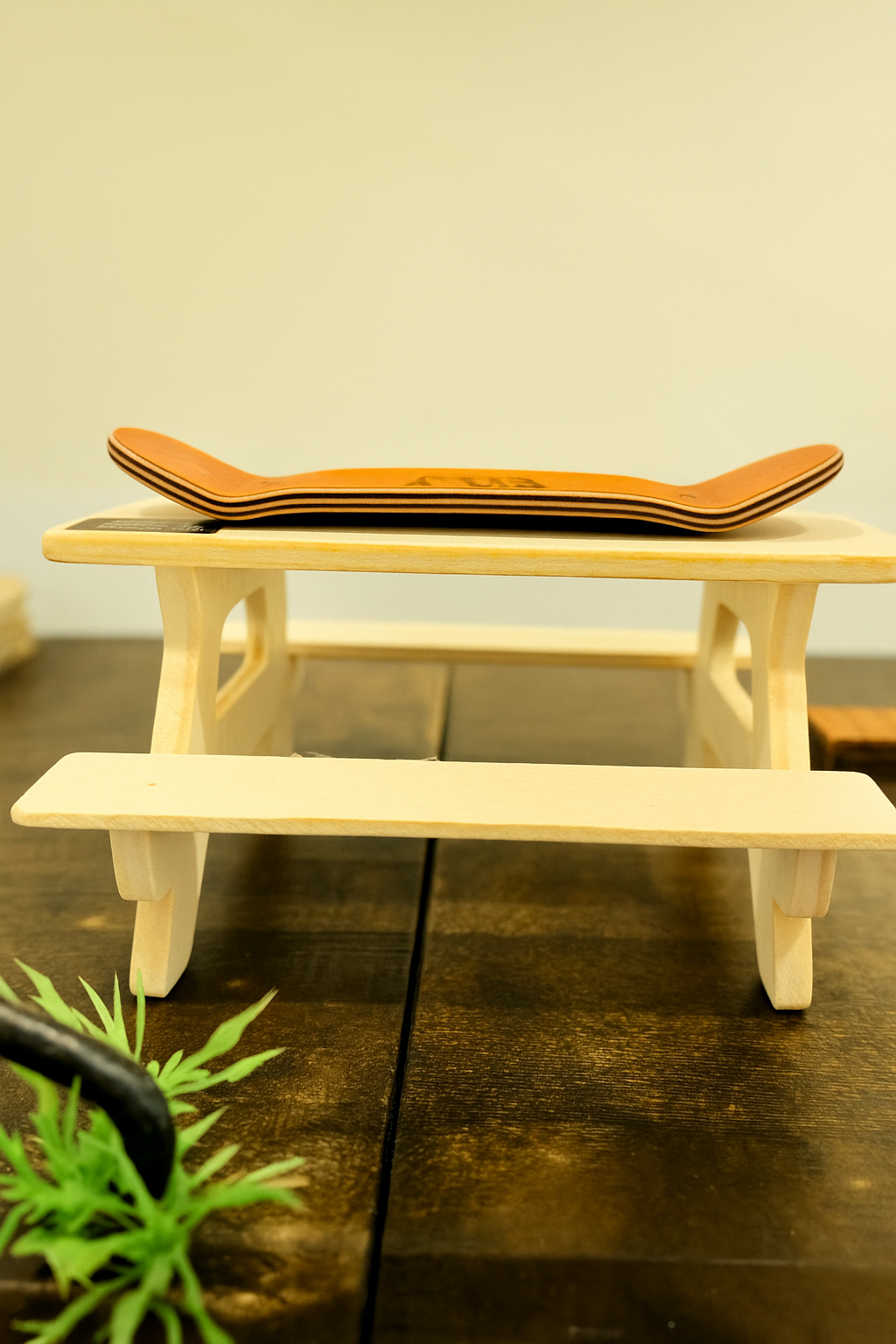 32mm Retro Gamer - Red-Orange