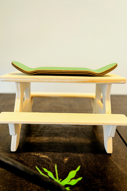 32mm Retro Gamer - Green